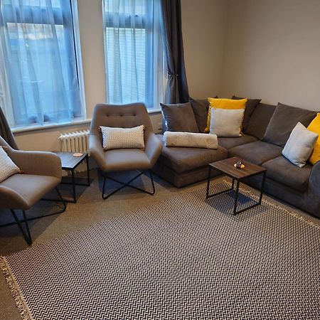 Newly Renovated 2-Bed Bungalow 바스 외부 사진